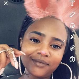 Meet your Posher, Latoya